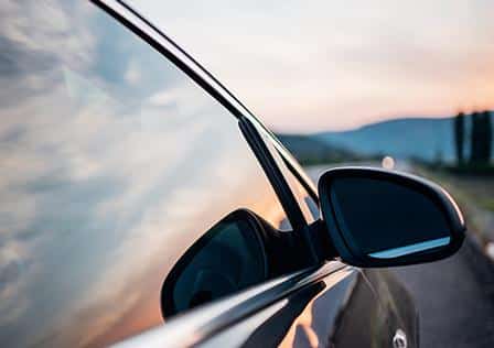 Side window of a vehicle Side window of a vehicle